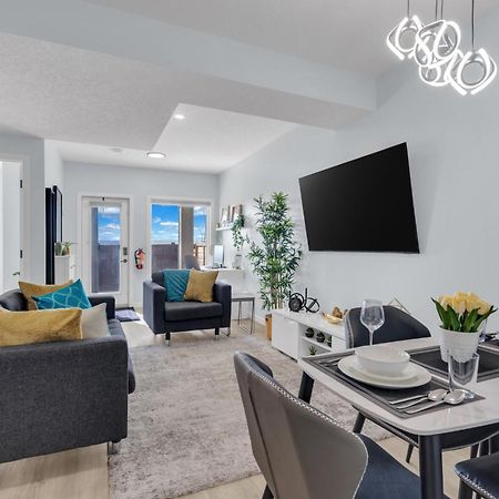 You Will Love This 2Br Guest Suite In Se YYC Exteriör bild
