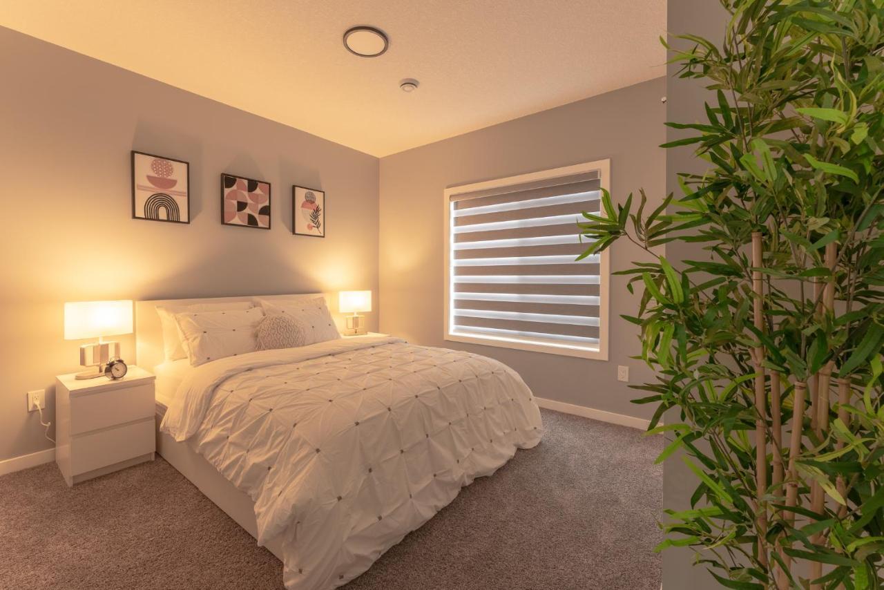 You Will Love This 2Br Guest Suite In Se YYC Exteriör bild