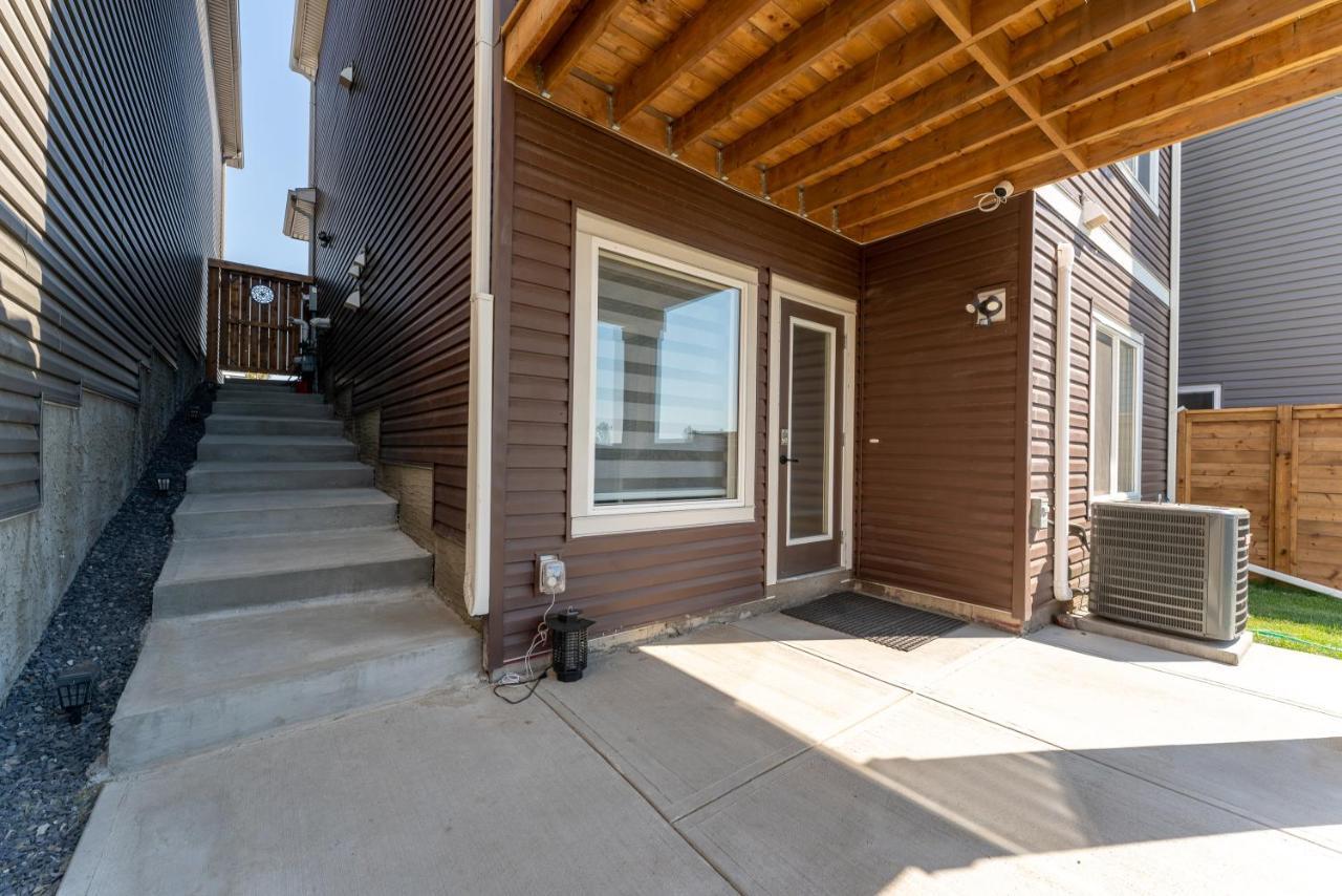 You Will Love This 2Br Guest Suite In Se YYC Exteriör bild