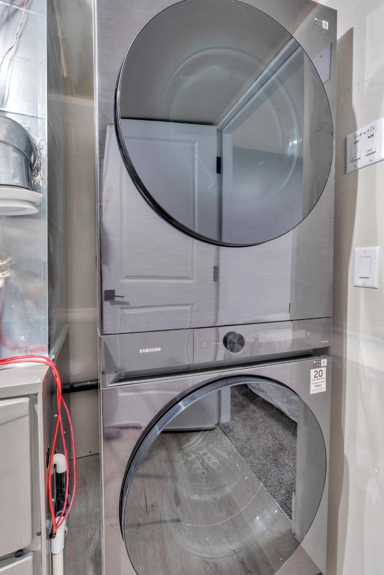You Will Love This 2Br Guest Suite In Se YYC Exteriör bild