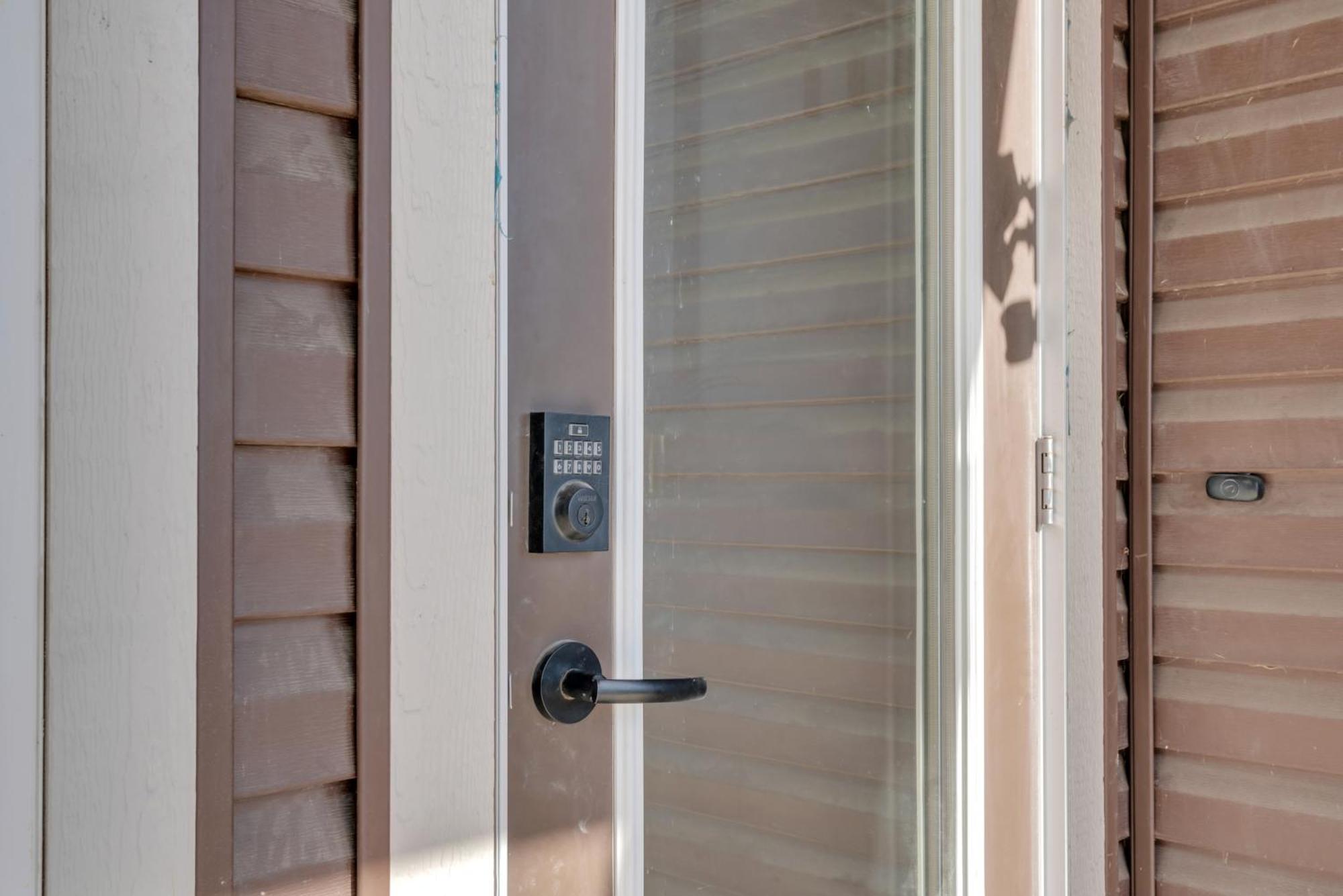 You Will Love This 2Br Guest Suite In Se YYC Exteriör bild
