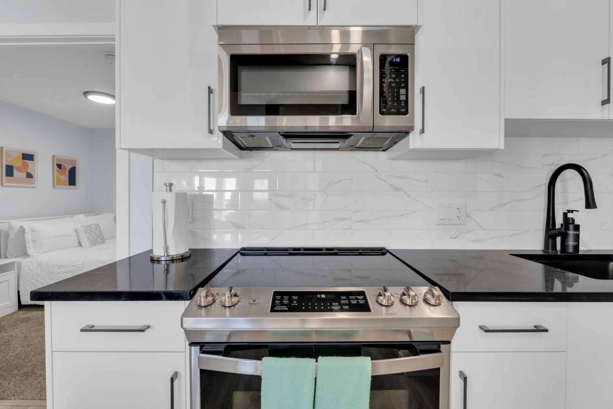 You Will Love This 2Br Guest Suite In Se YYC Exteriör bild