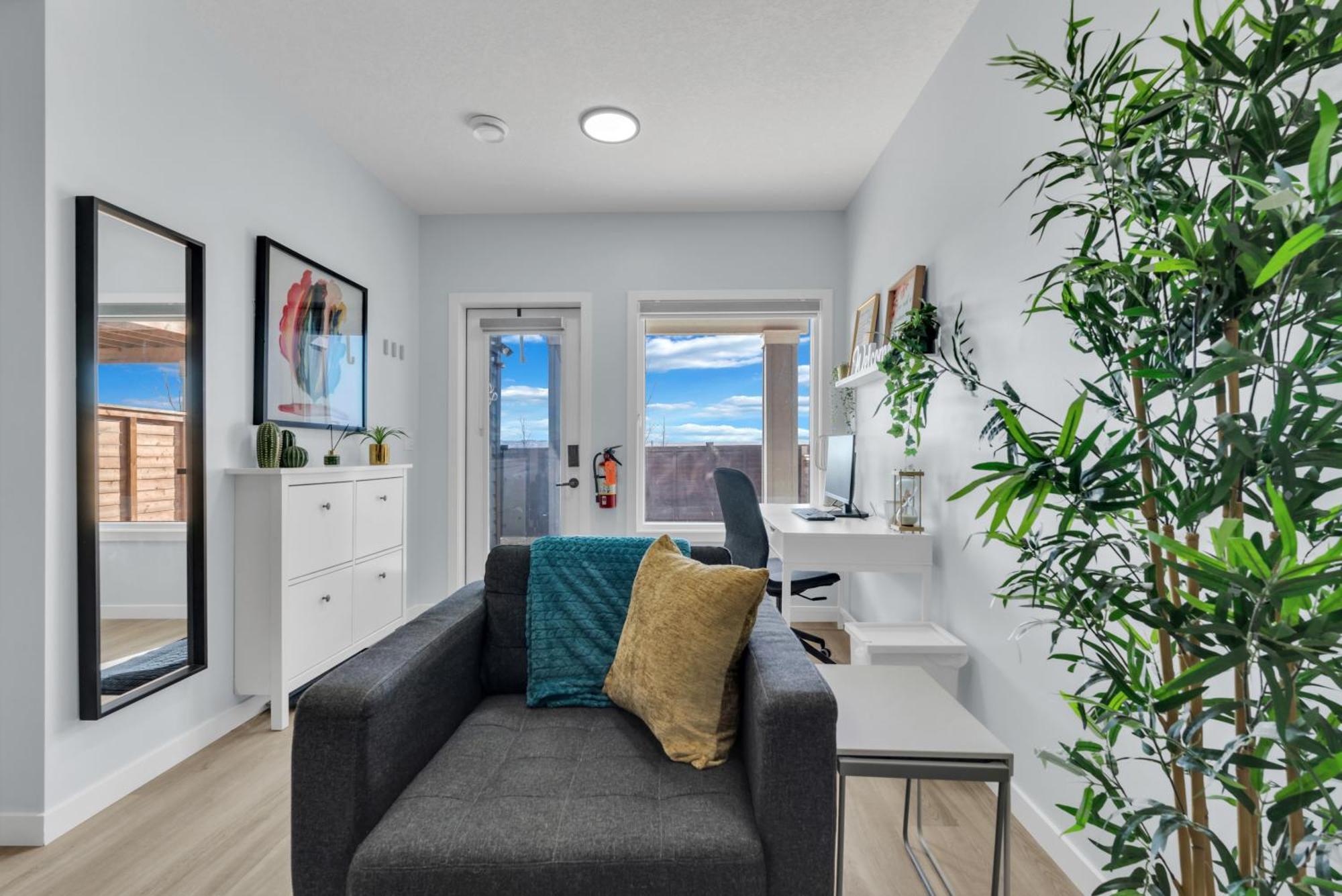 You Will Love This 2Br Guest Suite In Se YYC Exteriör bild